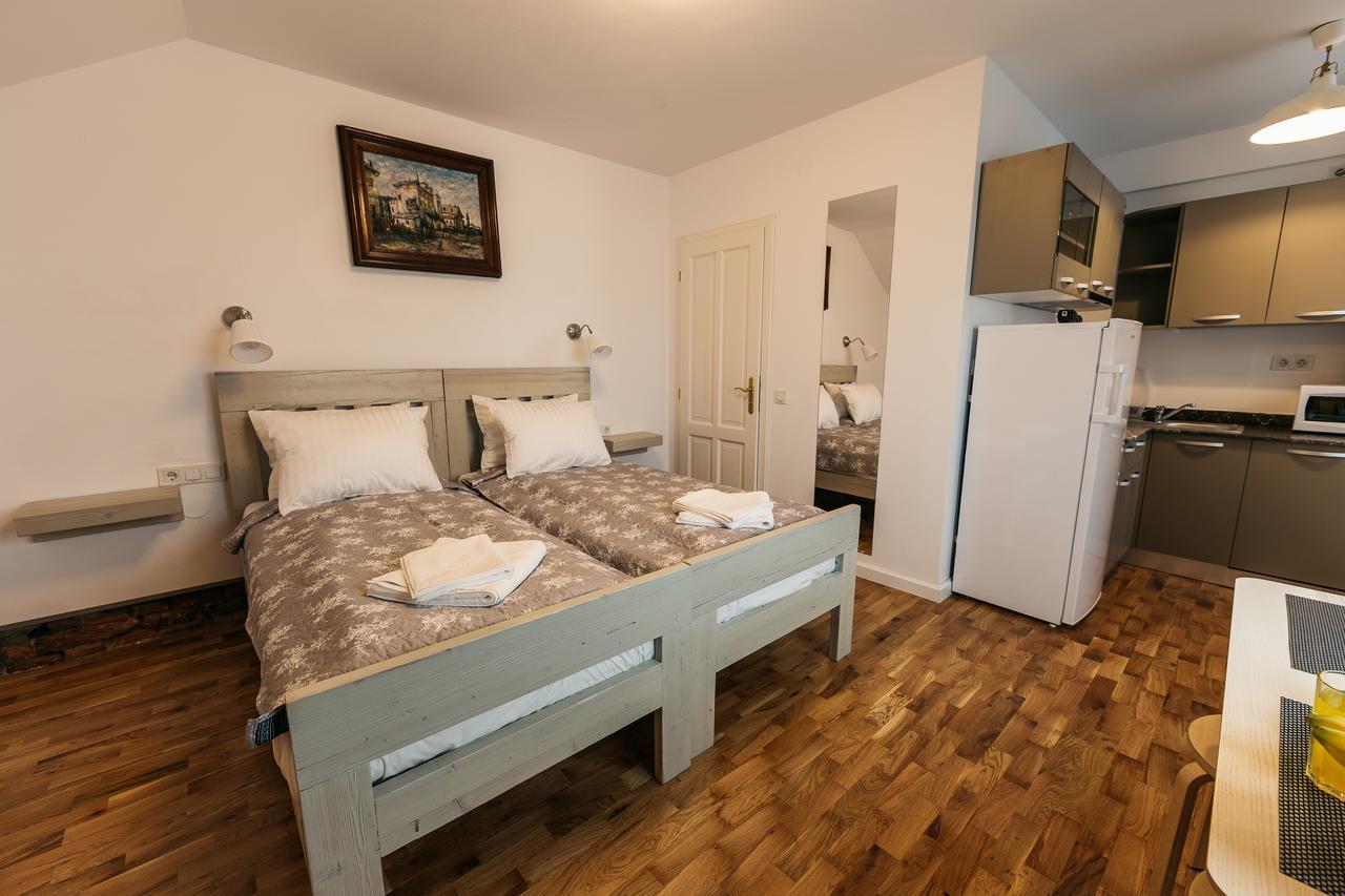 Yellowboot Aparthotel Sibiu Luaran gambar