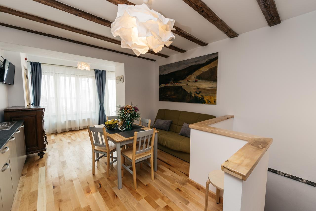 Yellowboot Aparthotel Sibiu Luaran gambar