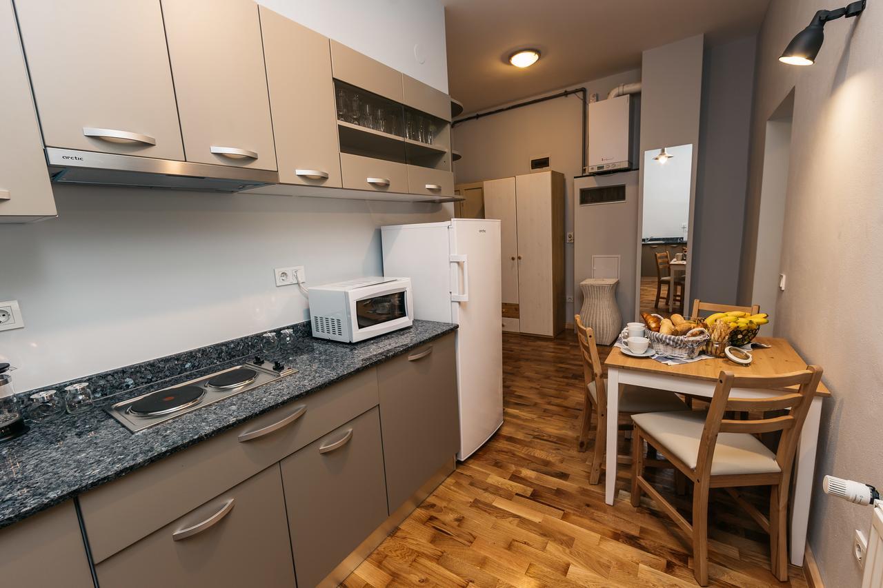 Yellowboot Aparthotel Sibiu Luaran gambar