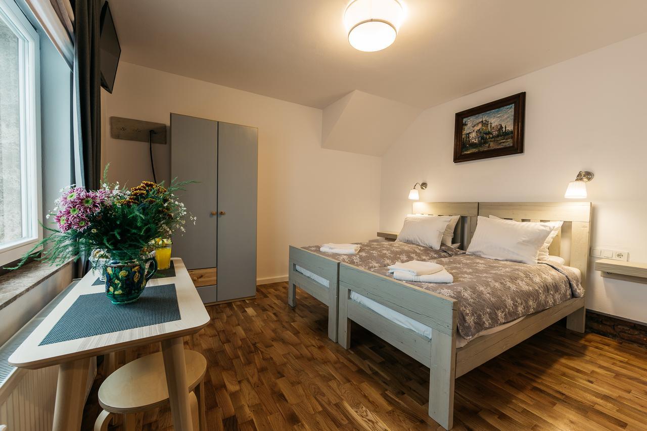 Yellowboot Aparthotel Sibiu Luaran gambar