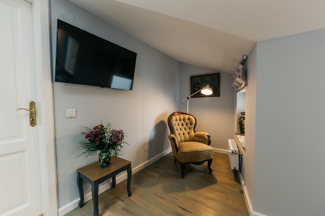 Yellowboot Aparthotel Sibiu Luaran gambar