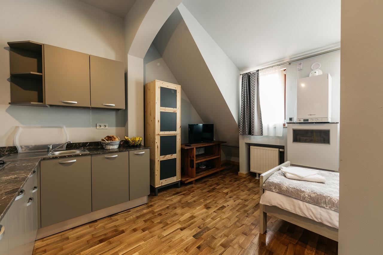 Yellowboot Aparthotel Sibiu Luaran gambar