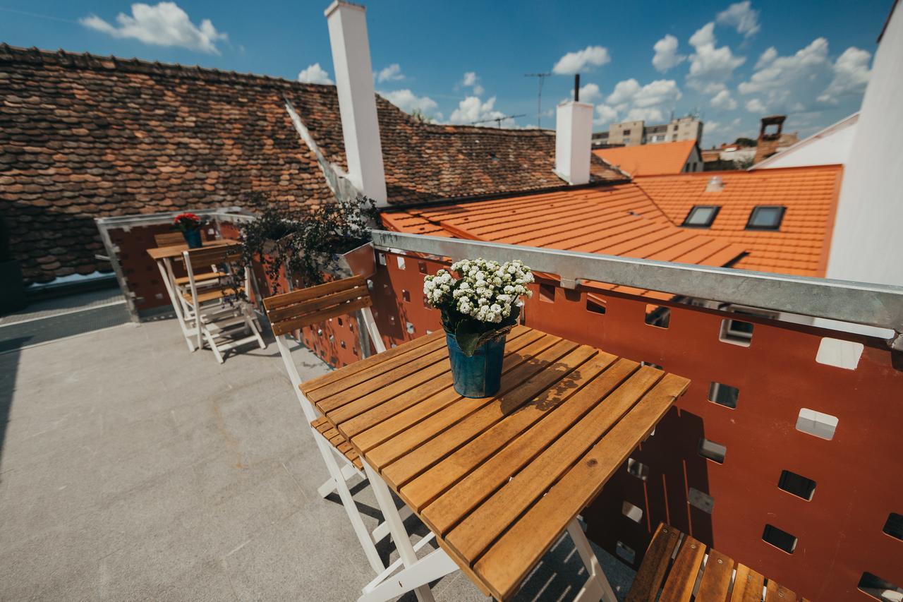 Yellowboot Aparthotel Sibiu Luaran gambar