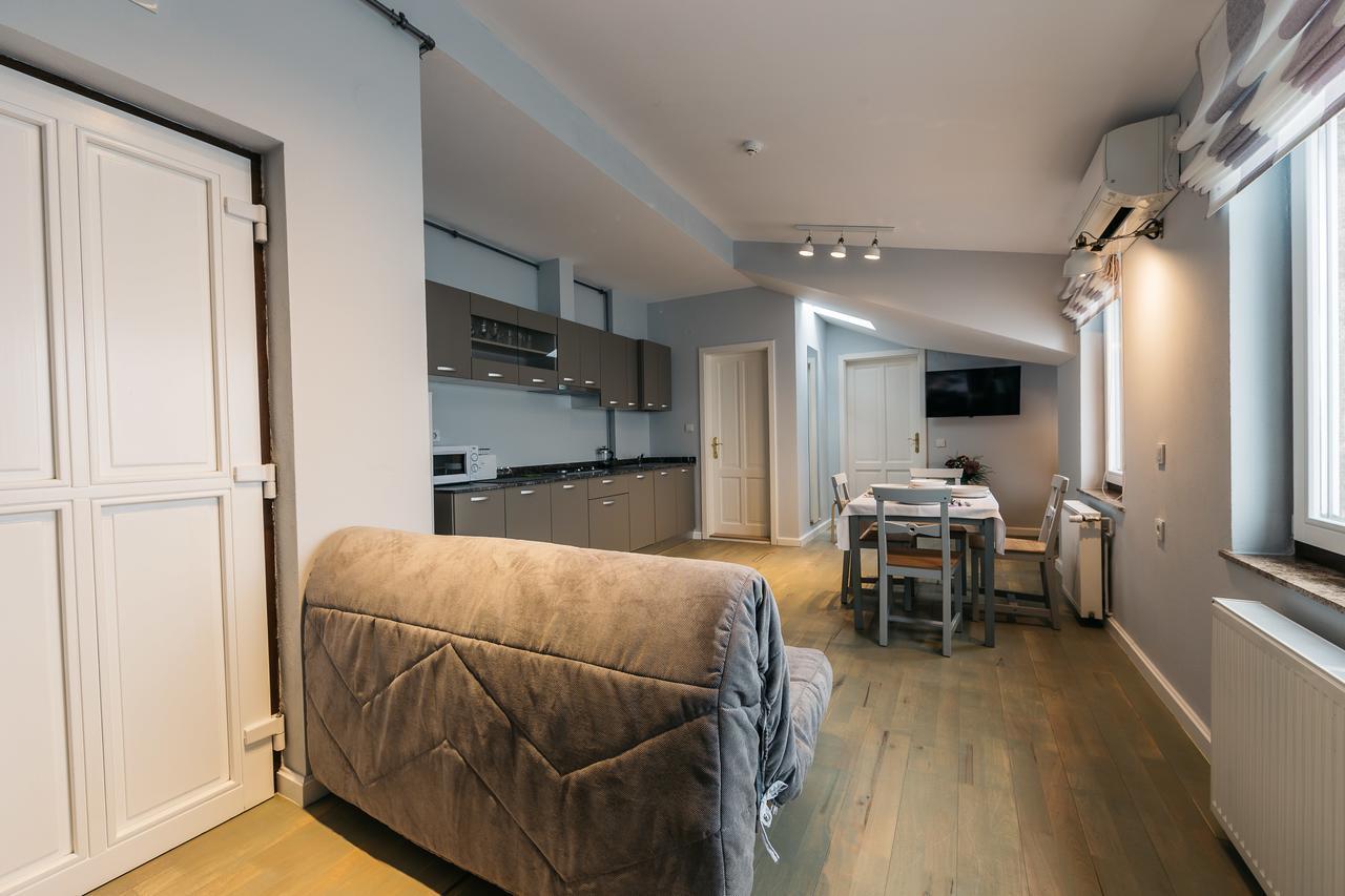Yellowboot Aparthotel Sibiu Luaran gambar
