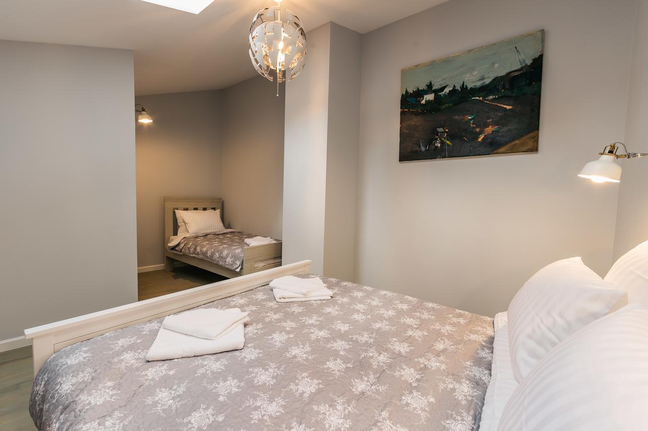 Yellowboot Aparthotel Sibiu Luaran gambar