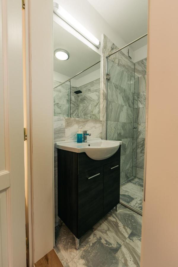 Yellowboot Aparthotel Sibiu Luaran gambar